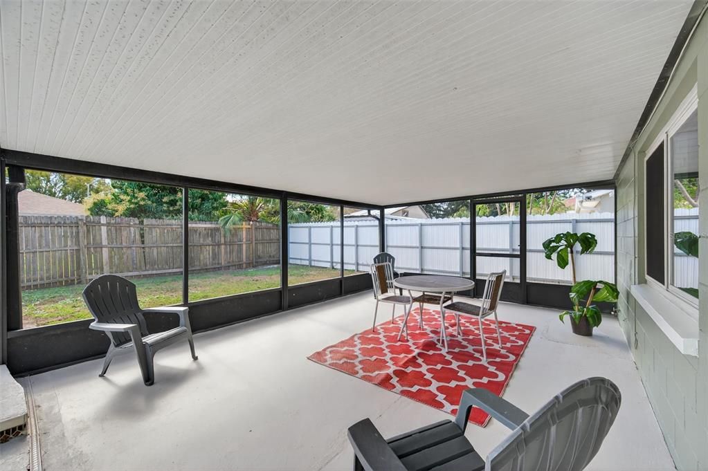 На продажу: $350,000 (3 спален, 2 ванн, 1230 Квадратных фут)