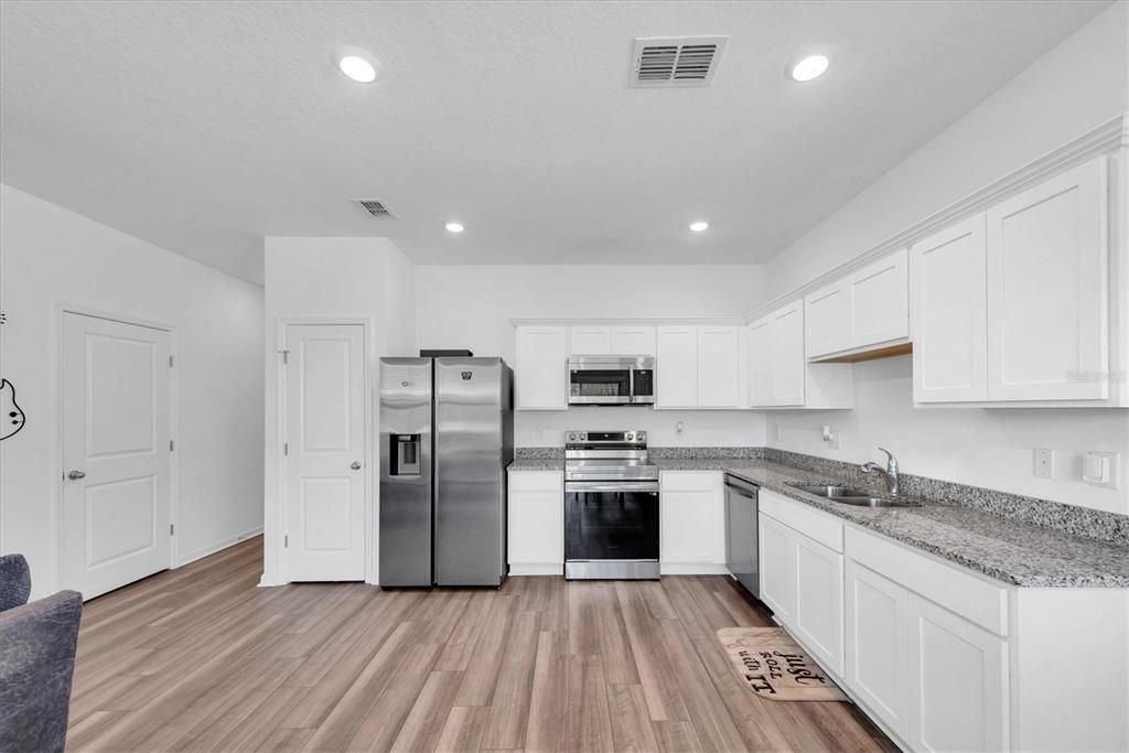 En Venta: $339,000 (3 camas, 2 baños, 1421 Pies cuadrados)