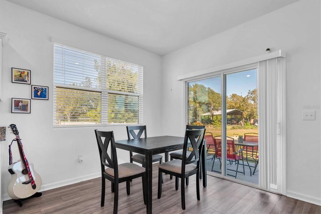 En Venta: $339,000 (3 camas, 2 baños, 1421 Pies cuadrados)