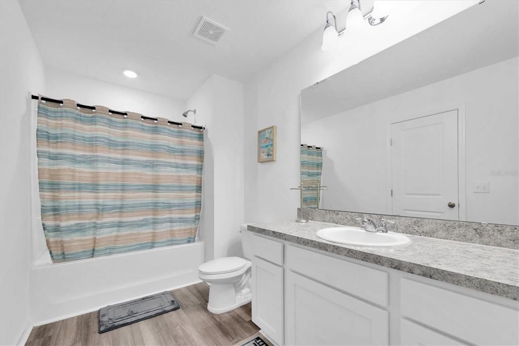 En Venta: $339,000 (3 camas, 2 baños, 1421 Pies cuadrados)