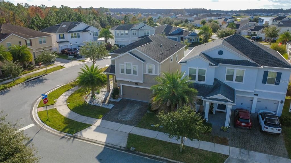 出租: $3,100 (4 贝兹, 2 浴室, 2346 平方英尺)