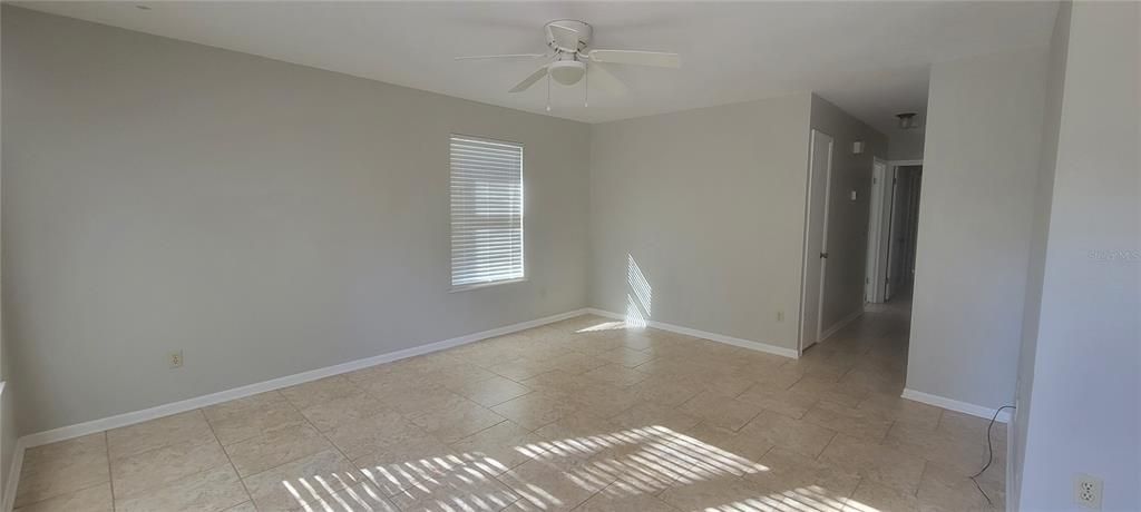 En Renta: $1,415 (2 camas, 1 baños, 1000 Pies cuadrados)