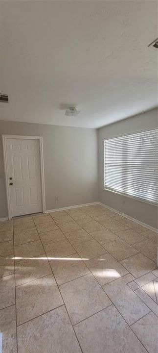 En Renta: $1,415 (2 camas, 1 baños, 1000 Pies cuadrados)