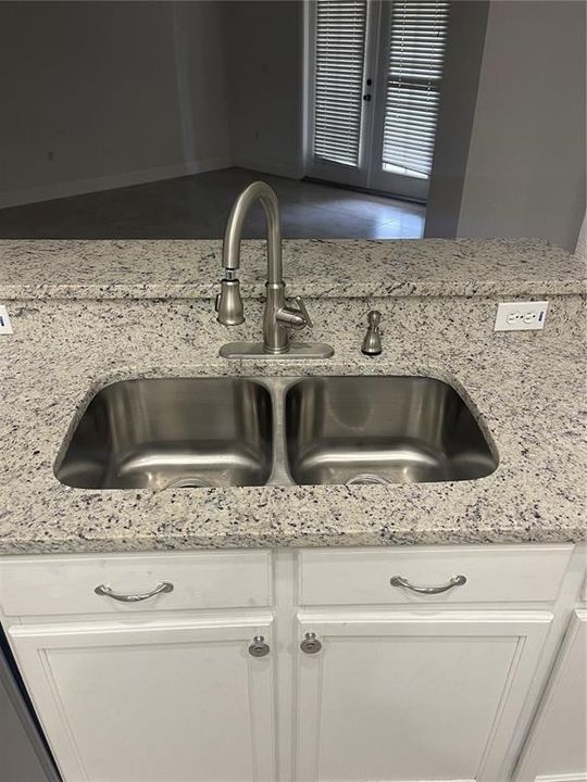 出租: $1,800 (3 贝兹, 2 浴室, 1433 平方英尺)