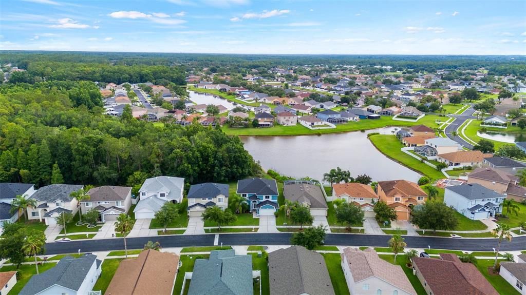 For Sale: $455,000 (6 beds, 3 baths, 2998 Square Feet)