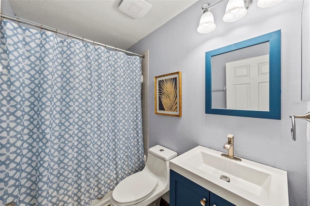 For Sale: $455,000 (6 beds, 3 baths, 2998 Square Feet)