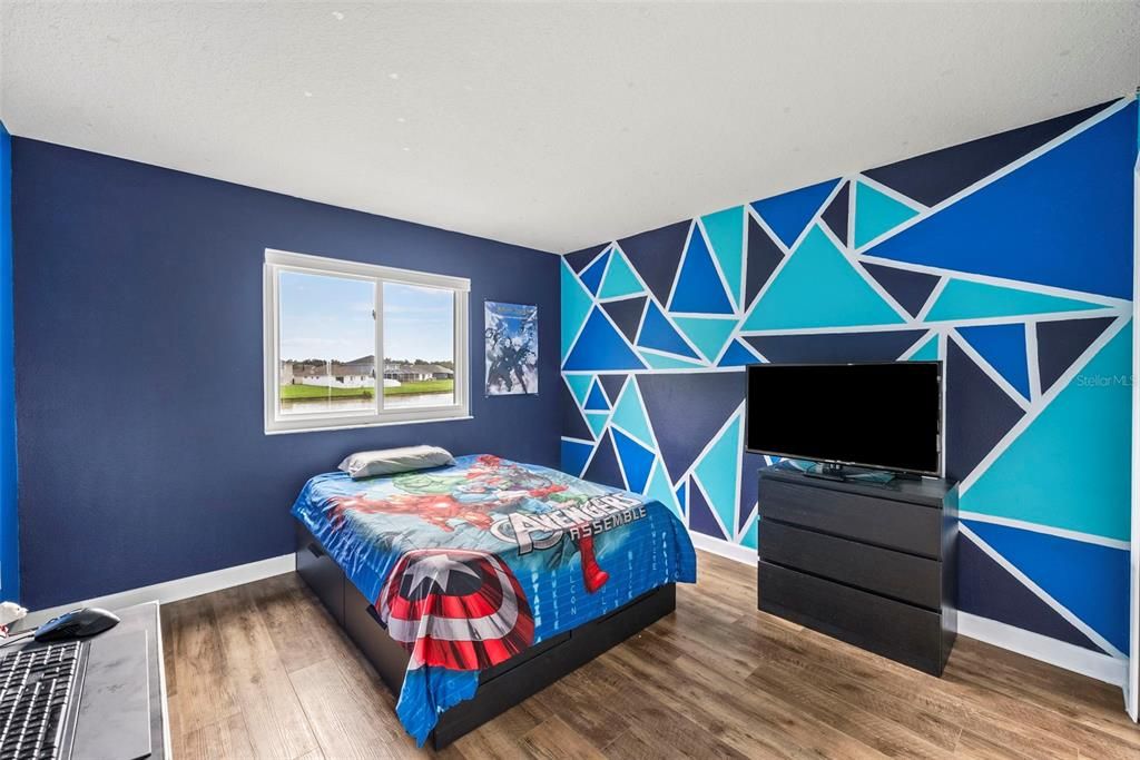 For Sale: $455,000 (6 beds, 3 baths, 2998 Square Feet)