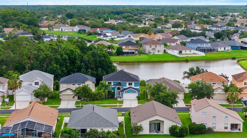 For Sale: $455,000 (6 beds, 3 baths, 2998 Square Feet)