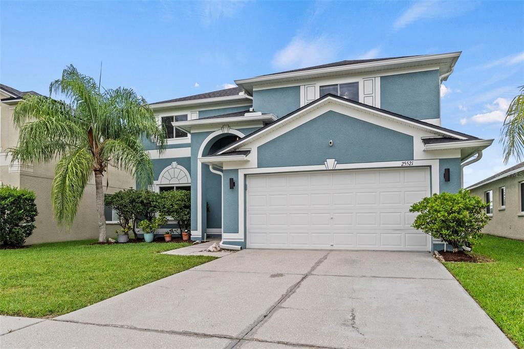 For Sale: $455,000 (6 beds, 3 baths, 2998 Square Feet)