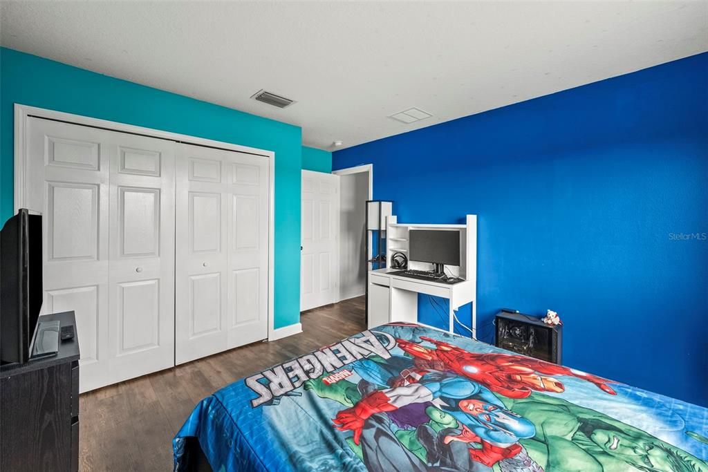 For Sale: $455,000 (6 beds, 3 baths, 2998 Square Feet)