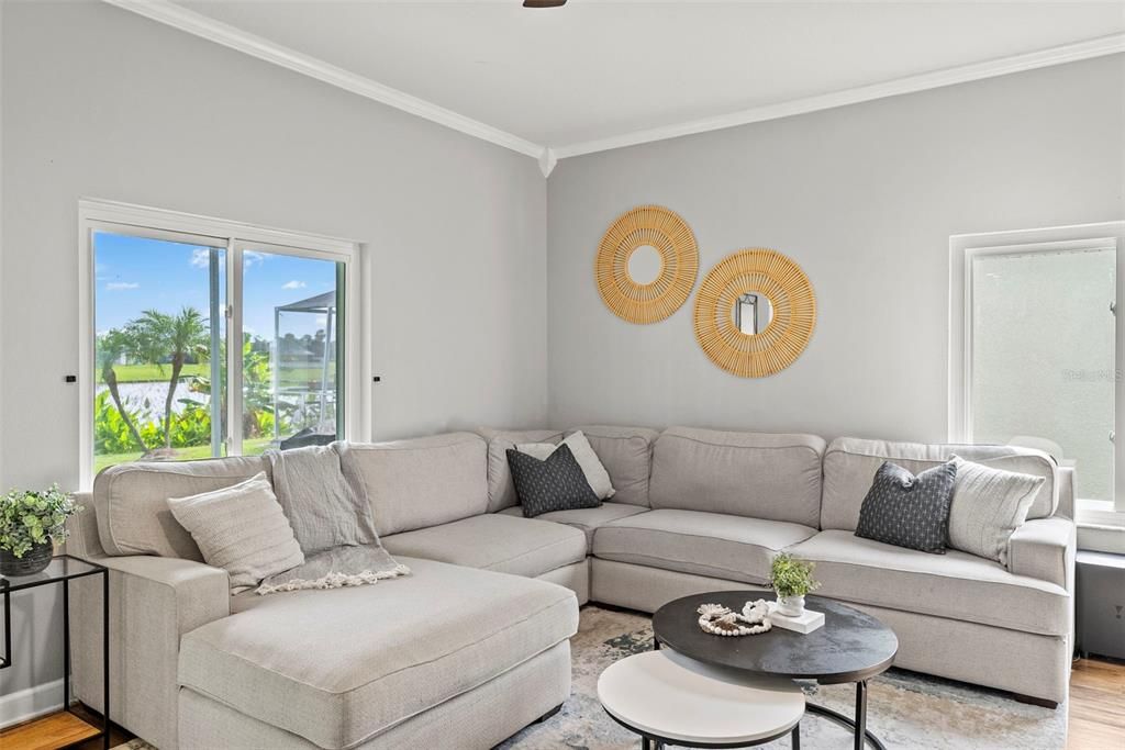 For Sale: $455,000 (6 beds, 3 baths, 2998 Square Feet)