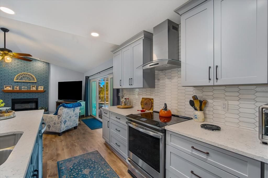 На продажу: $585,000 (4 спален, 2 ванн, 2192 Квадратных фут)