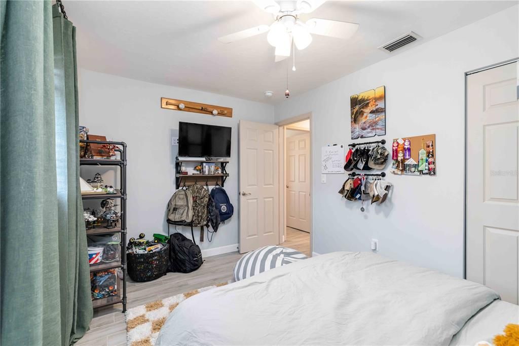 For Sale: $489,900 (3 beds, 2 baths, 1525 Square Feet)