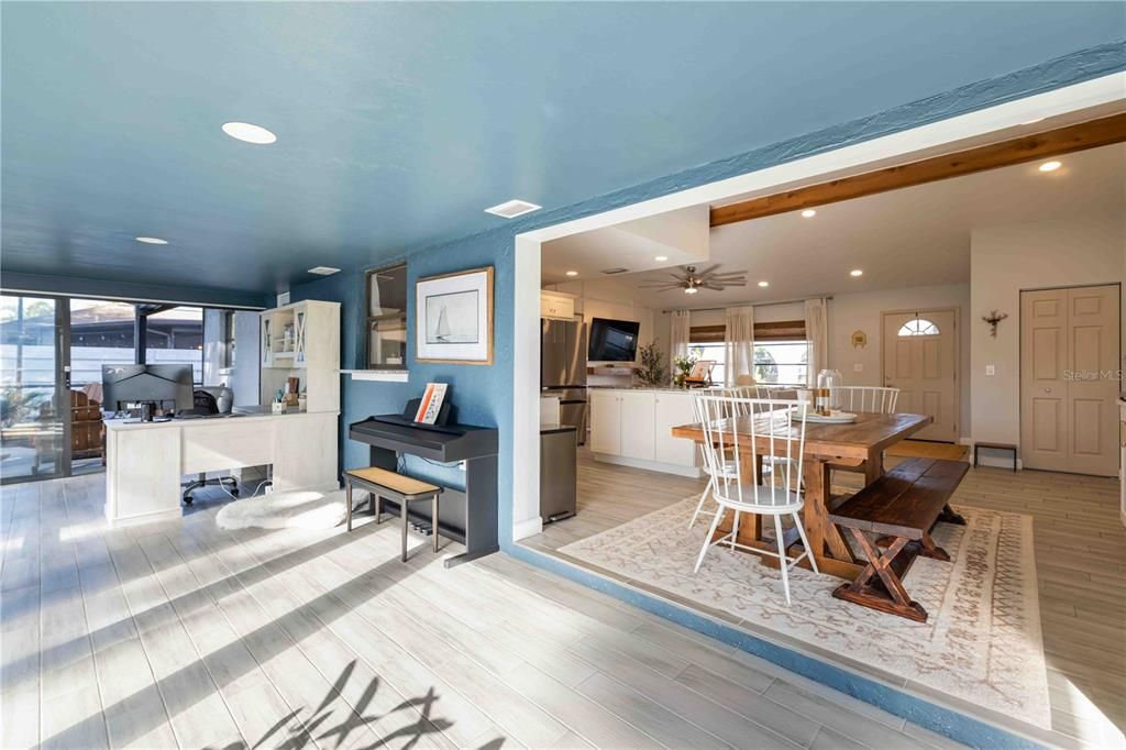 For Sale: $489,900 (3 beds, 2 baths, 1525 Square Feet)