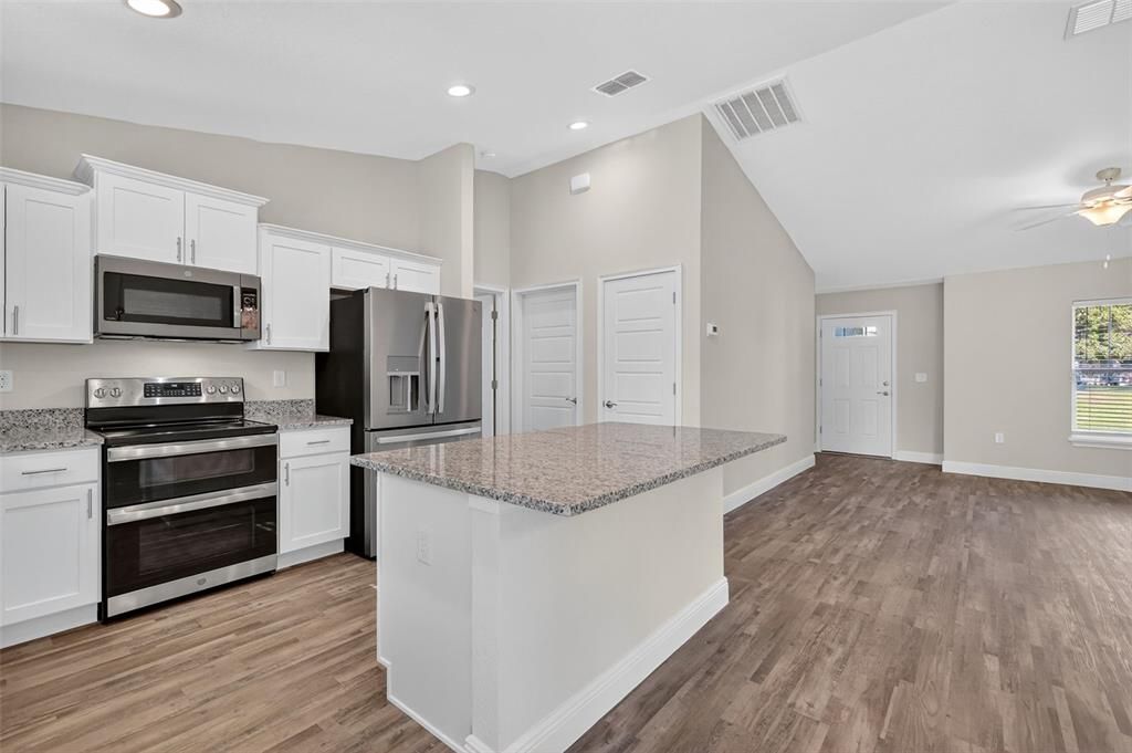 For Sale: $275,000 (3 beds, 2 baths, 1453 Square Feet)