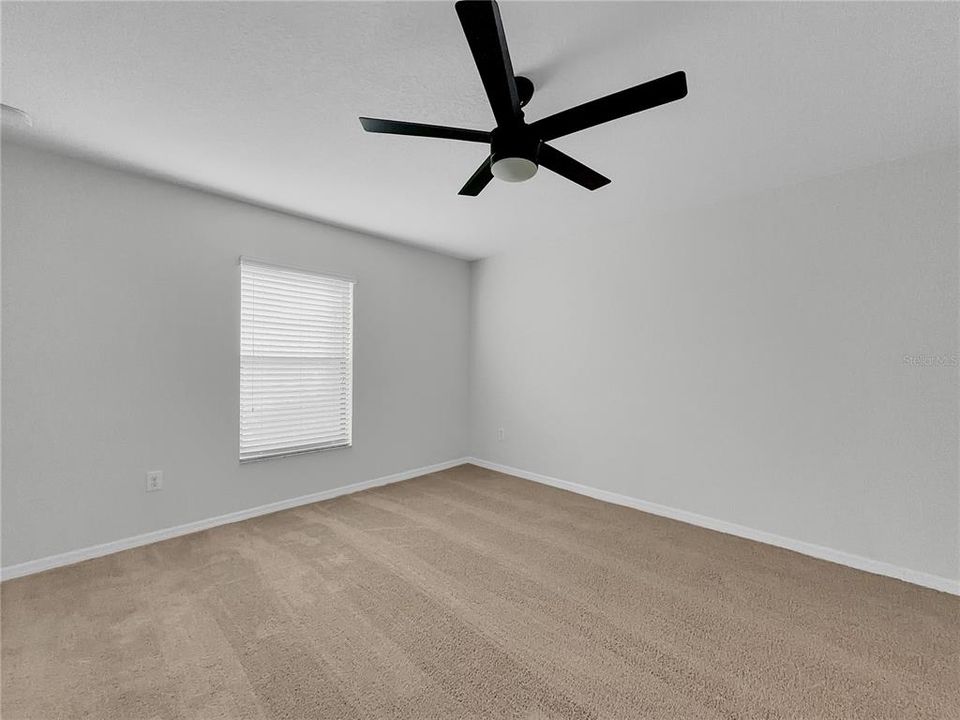 For Sale: $320,000 (3 beds, 2 baths, 1555 Square Feet)