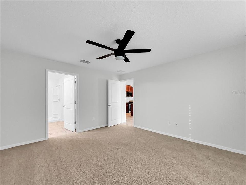 For Sale: $320,000 (3 beds, 2 baths, 1555 Square Feet)