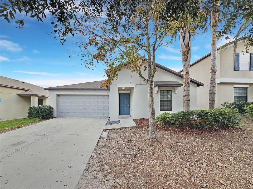 For Sale: $320,000 (3 beds, 2 baths, 1555 Square Feet)