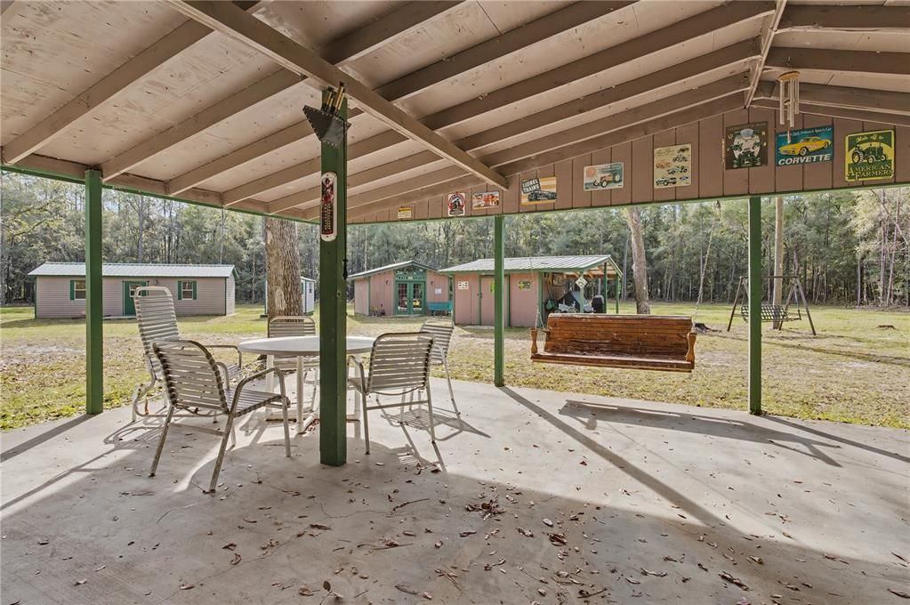 На продажу: $449,000 (4 спален, 2 ванн, 2077 Квадратных фут)