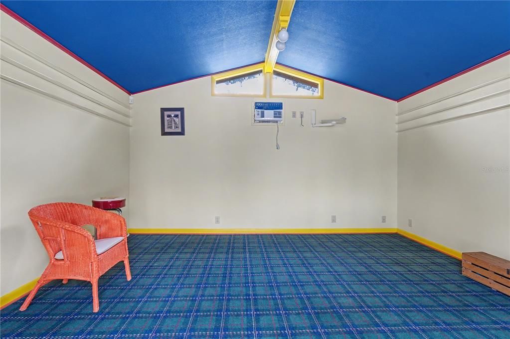 На продажу: $449,000 (4 спален, 2 ванн, 2077 Квадратных фут)