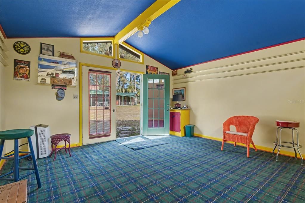 На продажу: $449,000 (4 спален, 2 ванн, 2077 Квадратных фут)