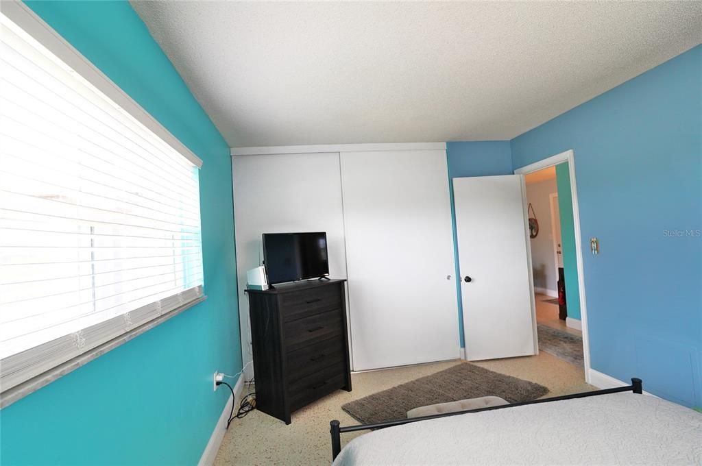 待售: $234,900 (2 贝兹, 1 浴室, 1112 平方英尺)