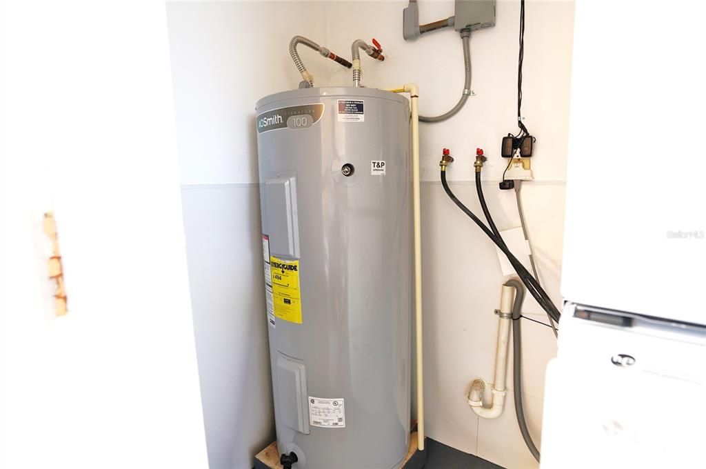 待售: $234,900 (2 贝兹, 1 浴室, 1112 平方英尺)