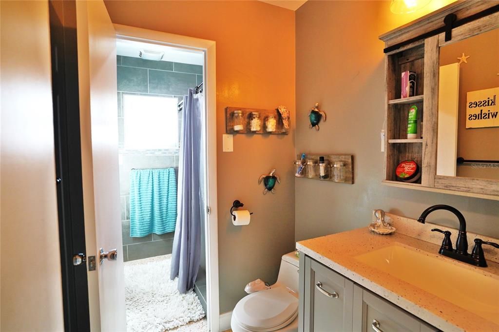 待售: $234,900 (2 贝兹, 1 浴室, 1112 平方英尺)