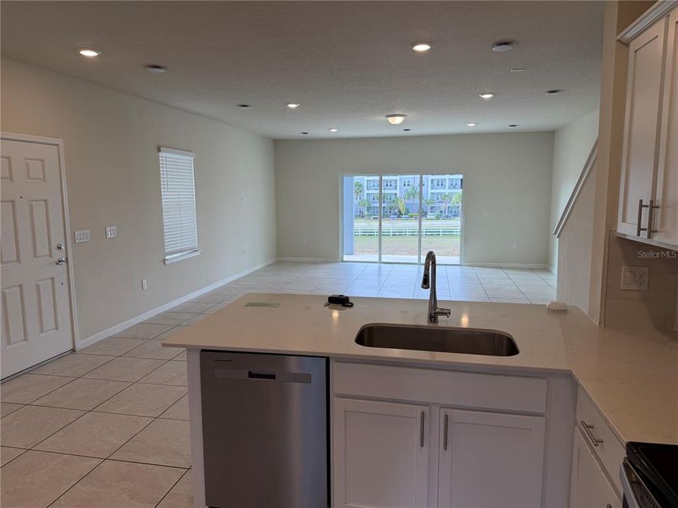 En Renta: $2,250 (3 camas, 2 baños, 1796 Pies cuadrados)