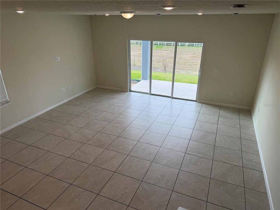 En Renta: $2,250 (3 camas, 2 baños, 1796 Pies cuadrados)