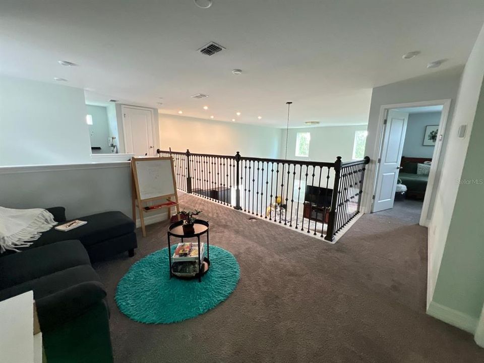 En Venta: $605,000 (5 camas, 3 baños, 3215 Pies cuadrados)