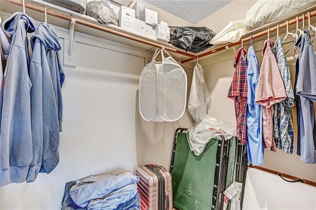 For Sale: $279,000 (3 beds, 2 baths, 1053 Square Feet)