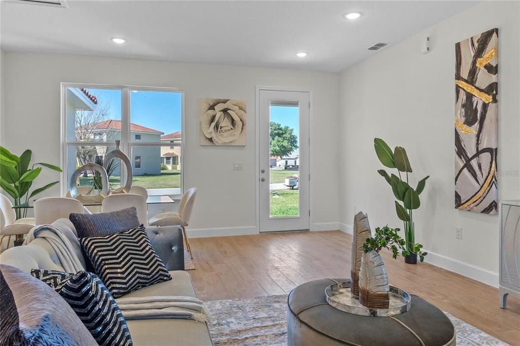 В аренду: $2,000 (4 спален, 2 ванн, 1682 Квадратных фут)