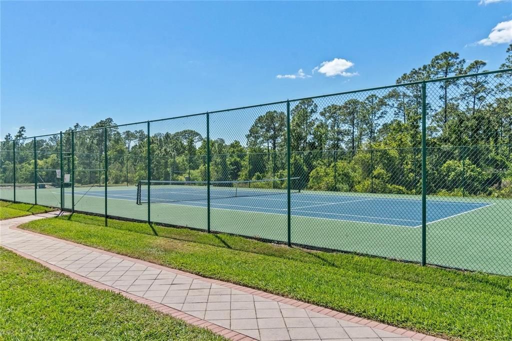 В аренду: $2,000 (4 спален, 2 ванн, 1682 Квадратных фут)