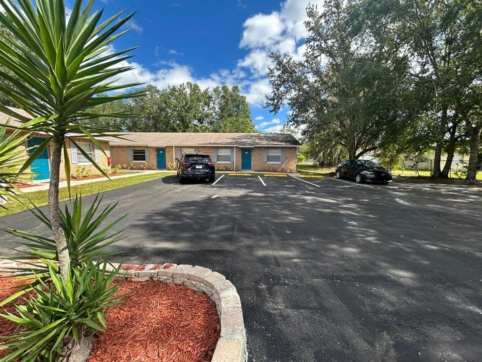 For Rent: $1,495 (2 beds, 1 baths, 830 Square Feet)