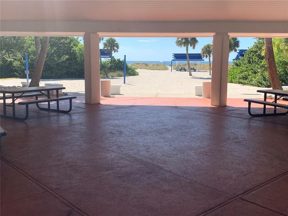 For Sale: $2,096,000 (2 beds, 2 baths, 2550 Square Feet)