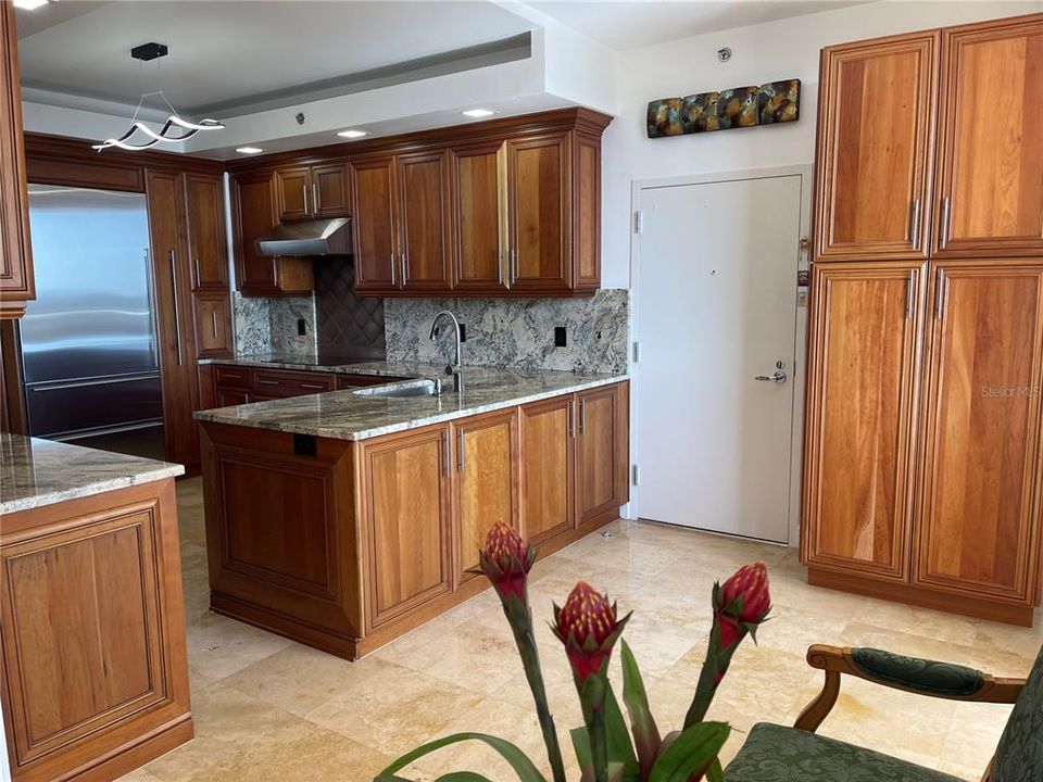 For Sale: $2,096,000 (2 beds, 2 baths, 2550 Square Feet)