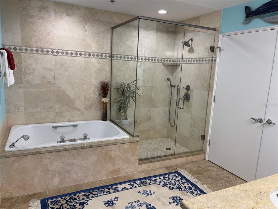 For Sale: $2,096,000 (2 beds, 2 baths, 2550 Square Feet)