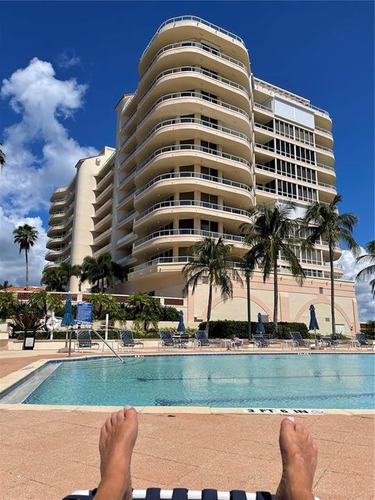 For Sale: $2,096,000 (2 beds, 2 baths, 2550 Square Feet)