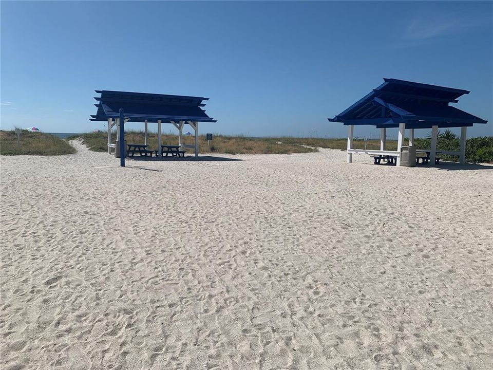 For Sale: $2,096,000 (2 beds, 2 baths, 2550 Square Feet)