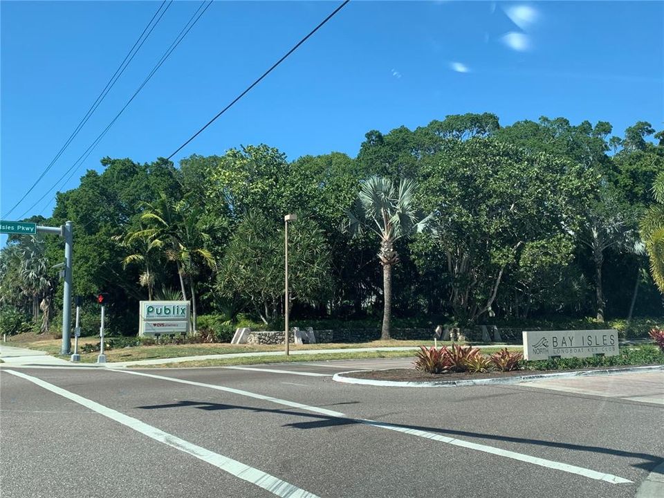 For Sale: $2,096,000 (2 beds, 2 baths, 2550 Square Feet)