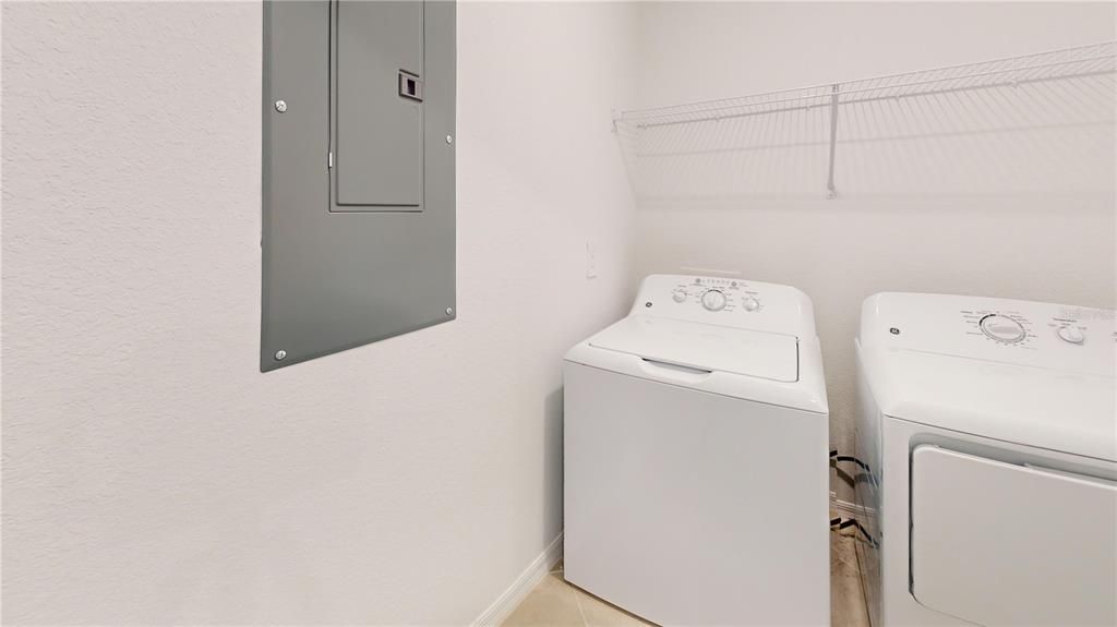 For Rent: $2,195 (3 beds, 2 baths, 1313 Square Feet)