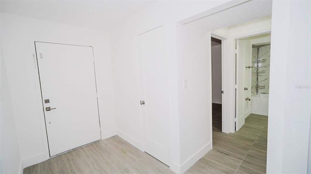 For Sale: $195,000 (2 beds, 2 baths, 1089 Square Feet)