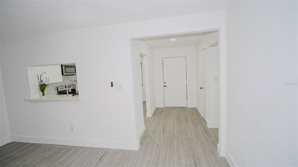For Sale: $195,000 (2 beds, 2 baths, 1089 Square Feet)