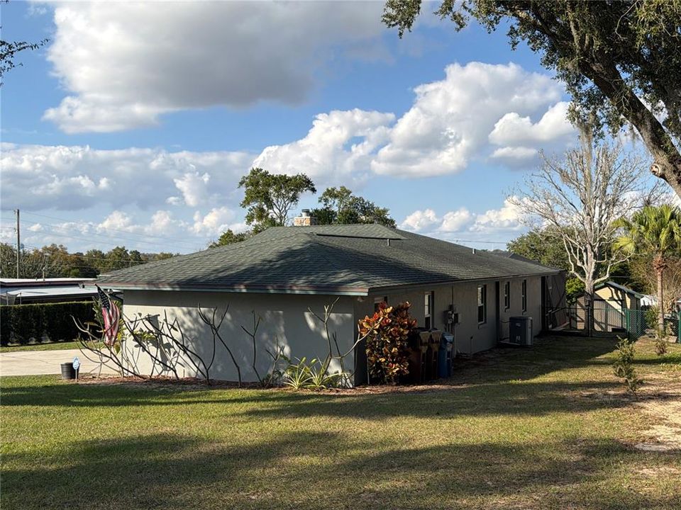 待售: $372,000 (4 贝兹, 2 浴室, 1937 平方英尺)