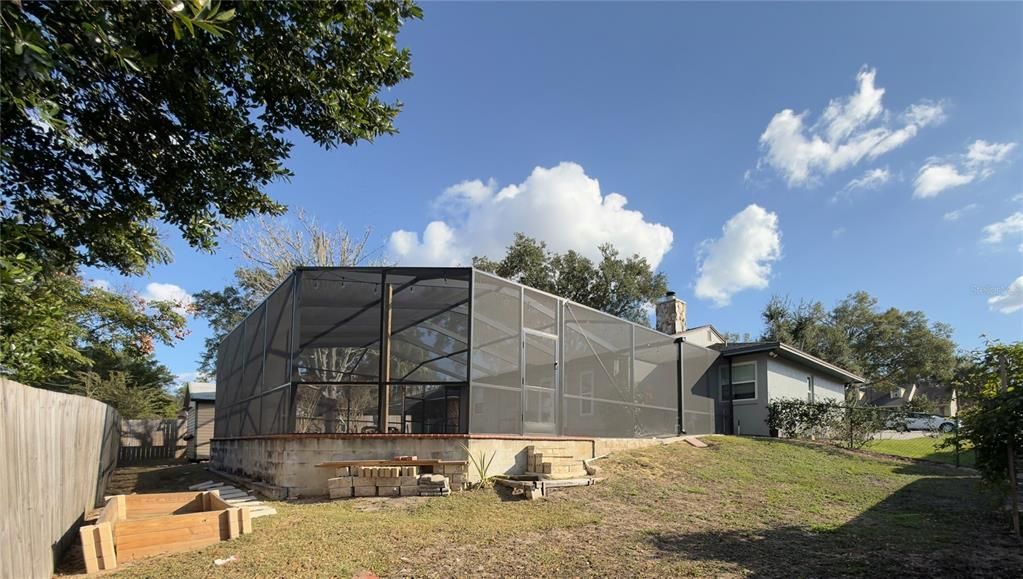 待售: $372,000 (4 贝兹, 2 浴室, 1937 平方英尺)