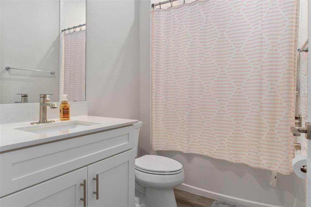 На продажу: $450,000 (3 спален, 2 ванн, 1701 Квадратных фут)