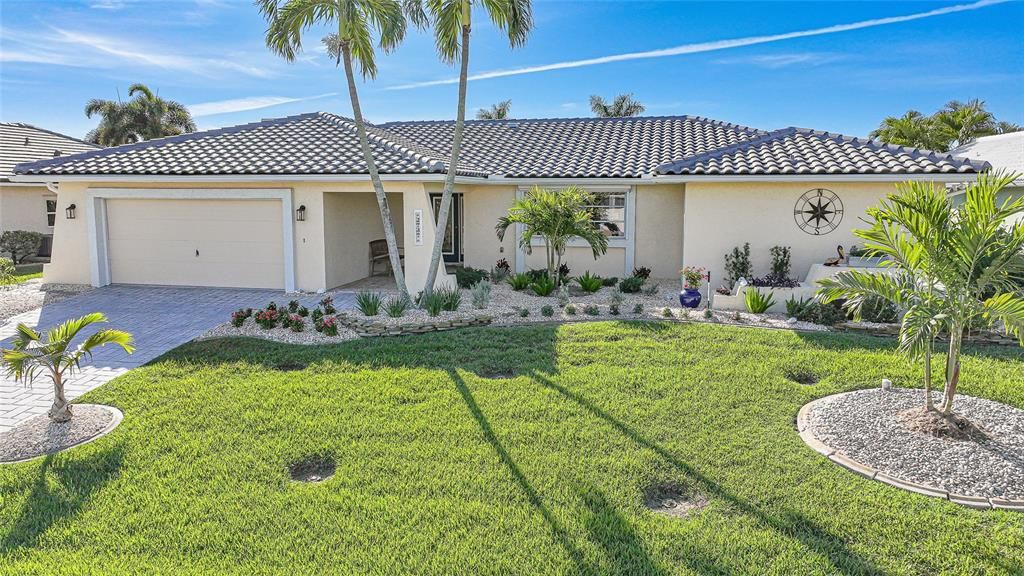 En Venta: $825,000 (3 camas, 2 baños, 2284 Pies cuadrados)