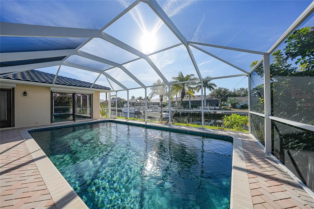 En Venta: $825,000 (3 camas, 2 baños, 2284 Pies cuadrados)