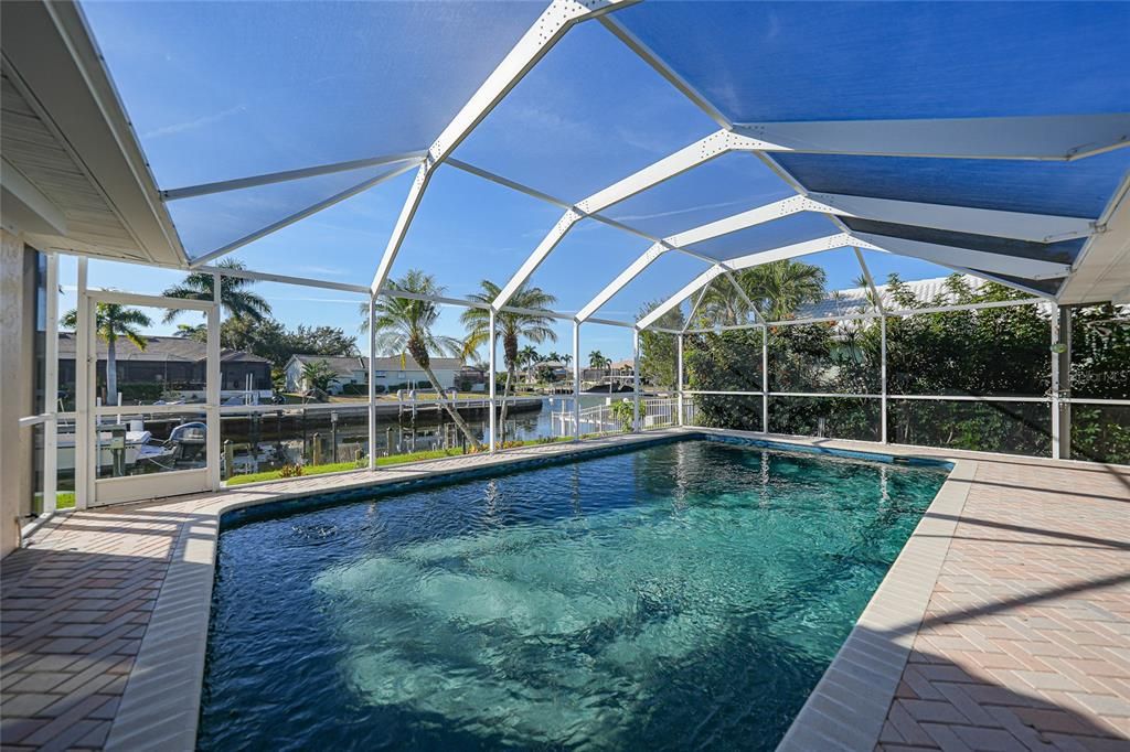 En Venta: $825,000 (3 camas, 2 baños, 2284 Pies cuadrados)